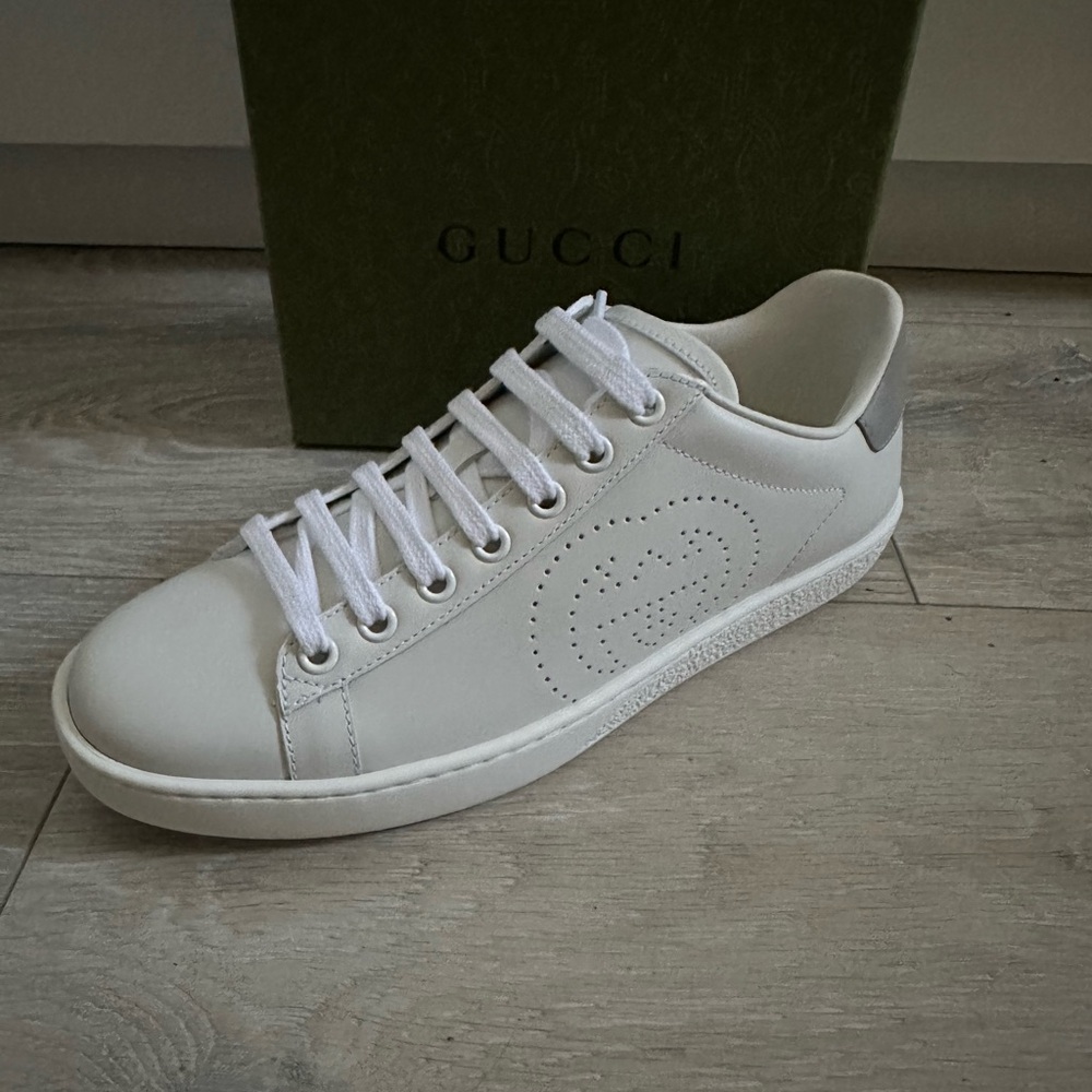 Gucci Off-White Leather Sneakers